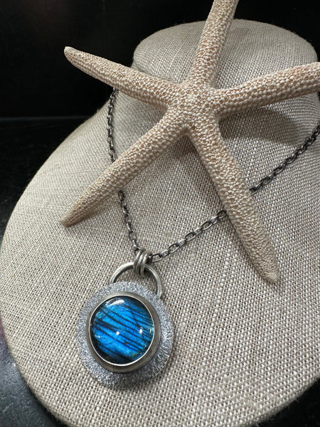 Elemental Smooth Round Labradorite Necklace