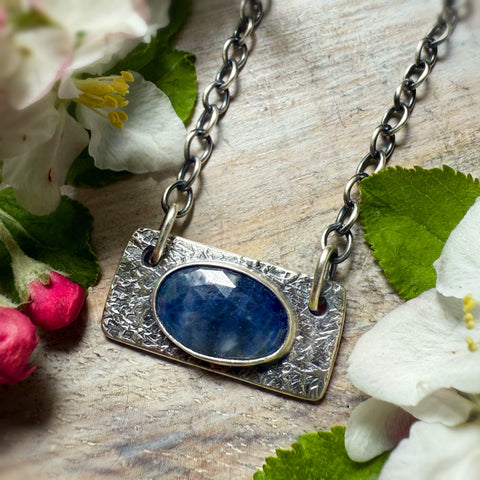 Vertice  Natural Deep Blue Necklace