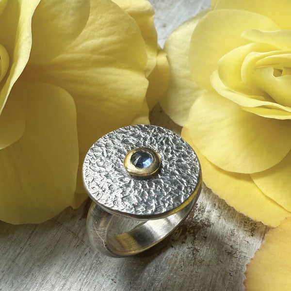 Elemental Medallion Ring Blue Sapphire set in 18k