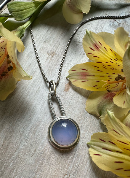 Elemental Chalcedony Paperclip Drop Large Necklace Round