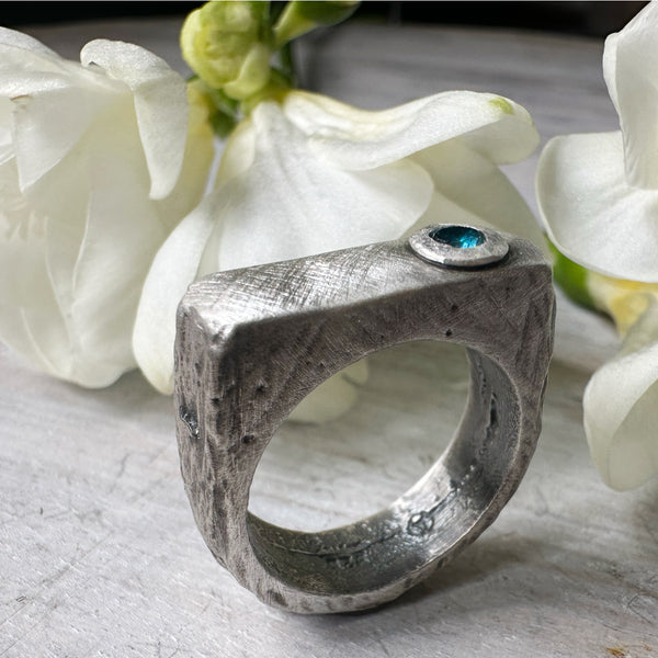 EV 1.5 Ring w/London Blue Topaz