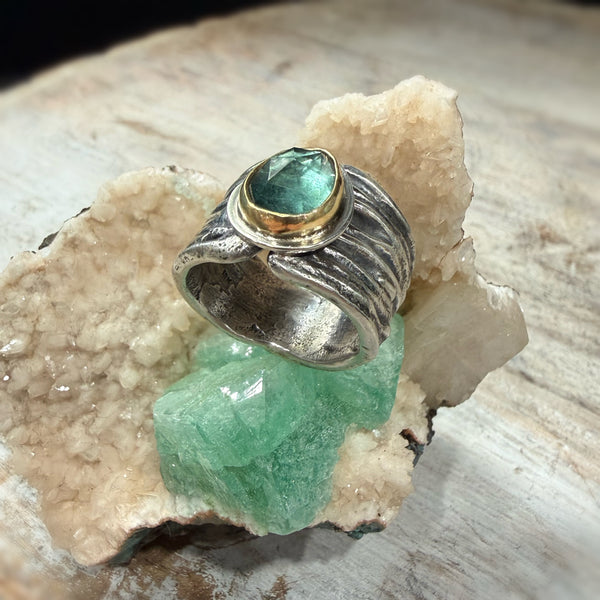 Pale Green Tourmaline Ripple ring