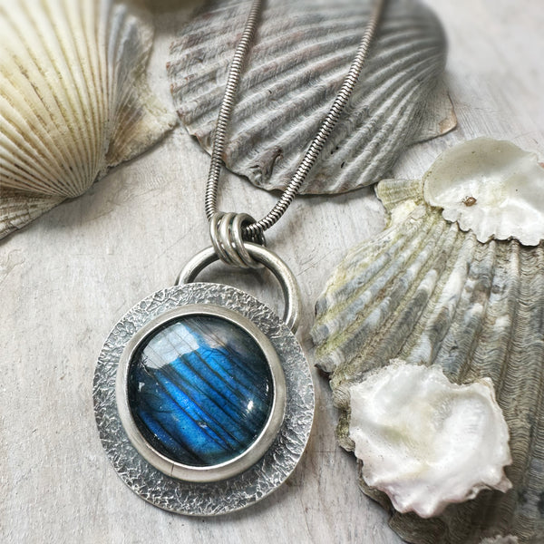Elemental Smooth Round Labradorite Necklace