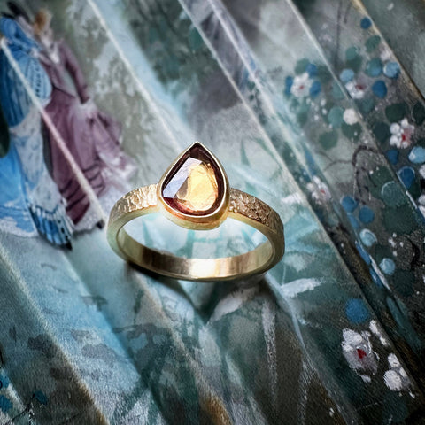 Apricot Sapphire Rose Cut Gold Ring