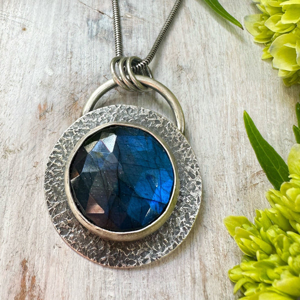 Deep Blue Rose Cut Round Labradorite Necklace