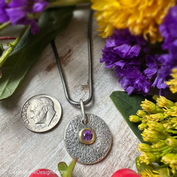 Mini Medallion Amethyst Gold Setting