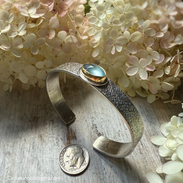 Aquamarine  set in 18k Gold Medium Flat Cuff