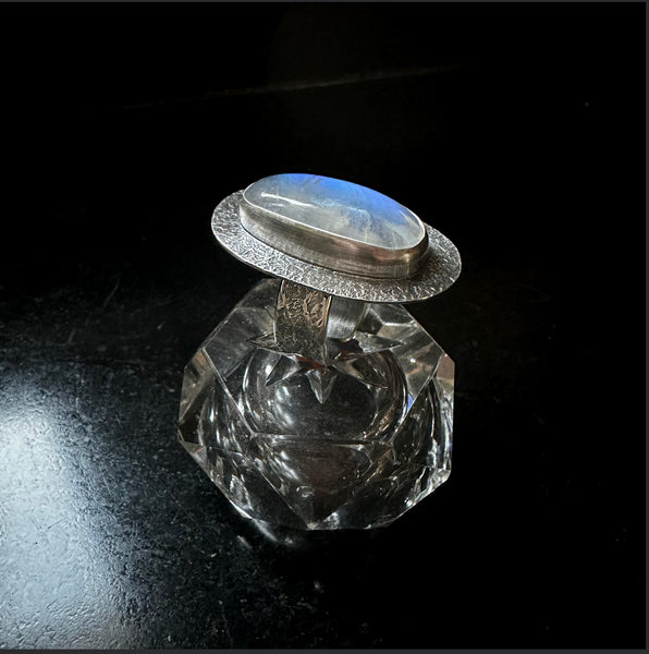 Moon stone oval ring