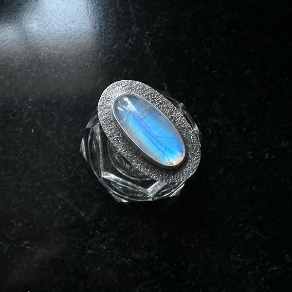 Moon stone oval ring